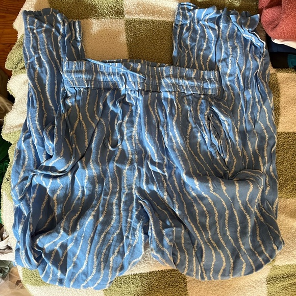 URBAN OUTFITTERS Carmen Wide Leg Trouser - Picture 2 of 4